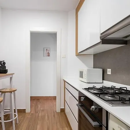 El Parchis, Menendez Valdes Apartament *