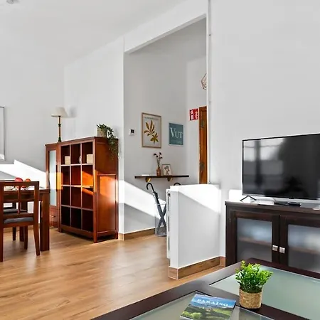 El Parchis, Menendez Valdes Apartament *