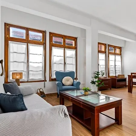 El Parchis, Menendez Valdes Gijón