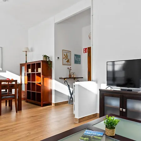 El Parchis, Menendez Valdes Apartment *