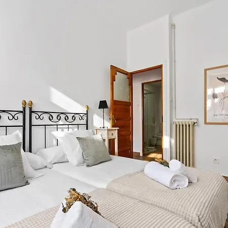 El Parchis, Menendez Valdes דירה *